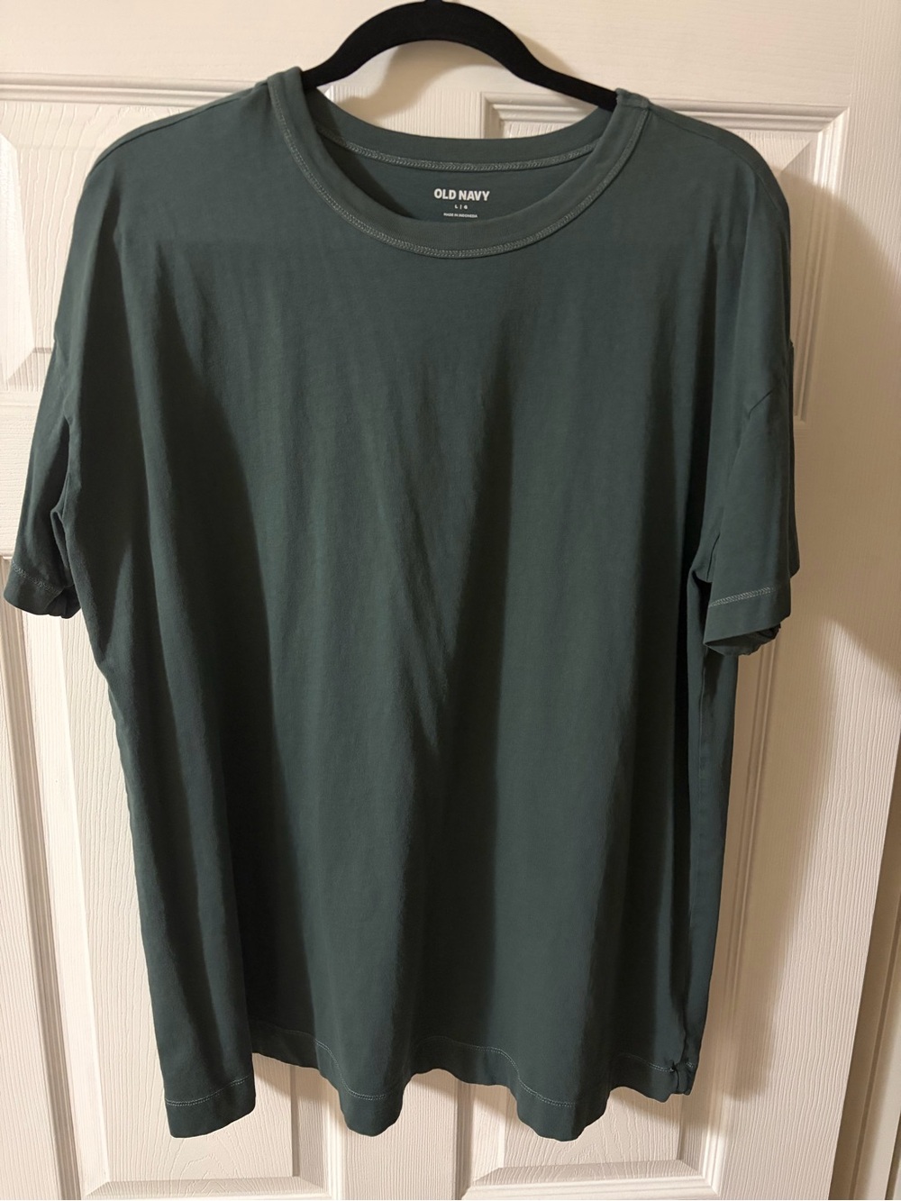 Old Navy Women’s Crew Neck T-Shirt in Forest Green